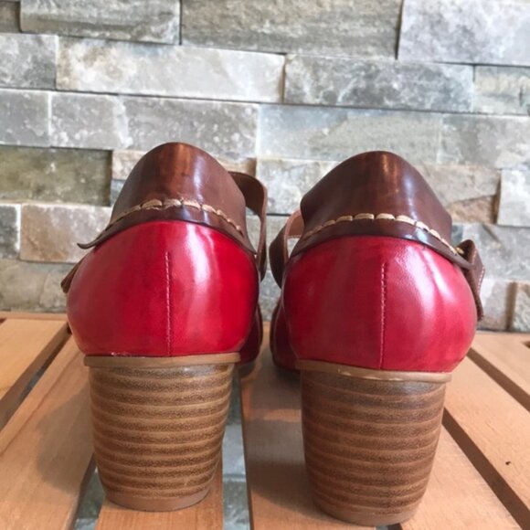 Everybody Women's Landino Mary Jane Pump - Picture 7 of 8